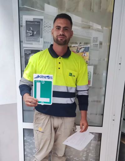 Autoescuela Dólmenes - Autoescuelas en Antequera. Tus permisos y cursos profesionales en AUTOESCUELA DÓLMENES. Grandes ofertas. Precios ANTICRISIS!!!!!