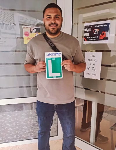 Autoescuela Dólmenes - Autoescuelas en Antequera. Tus permisos y cursos profesionales en AUTOESCUELA DÓLMENES. Grandes ofertas. Precios ANTICRISIS!!!!!